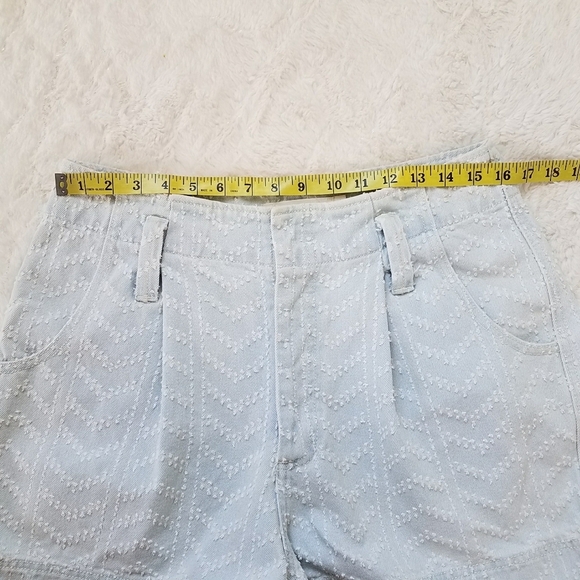 Happy Nature Textured Shorts - Picture 3 of 9